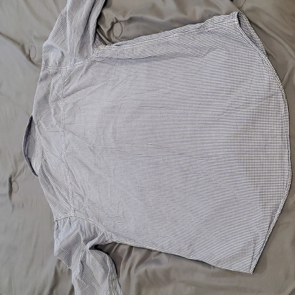 Long Sleeve Button Up - Picture 4 of 4